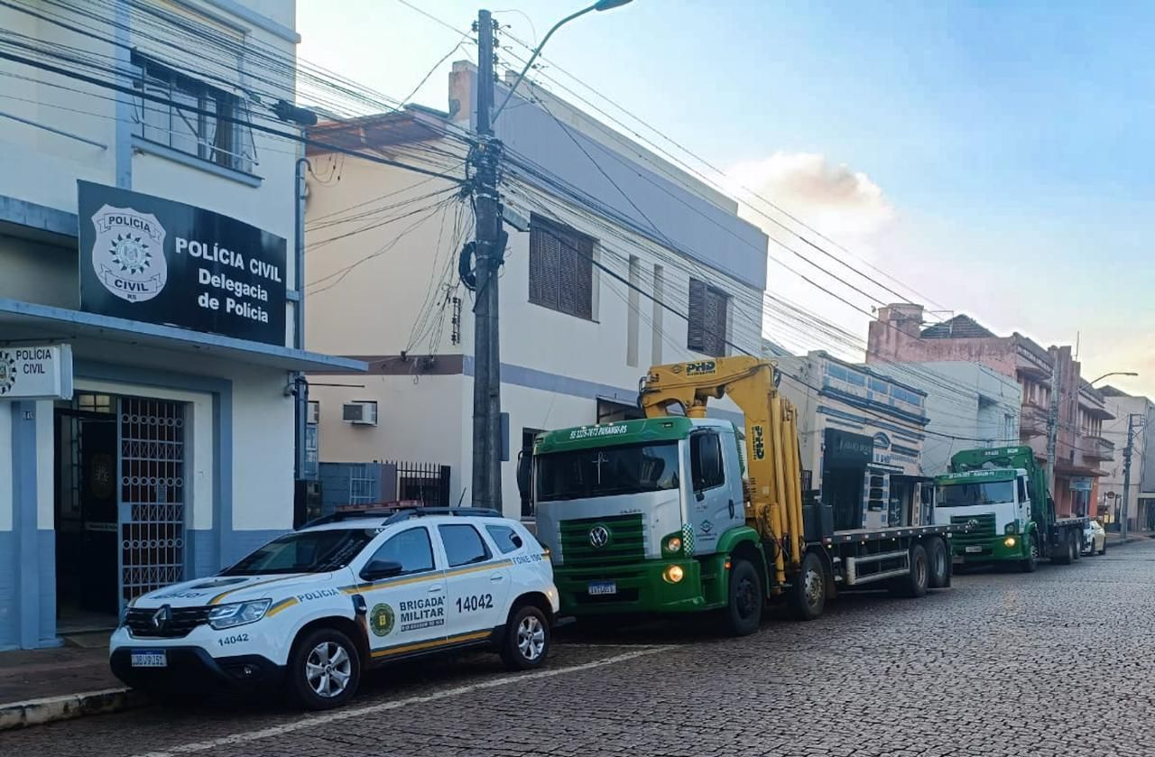 Capa Brigada Militar e Polícia Civil recuperam caminhões furtados em Panambi