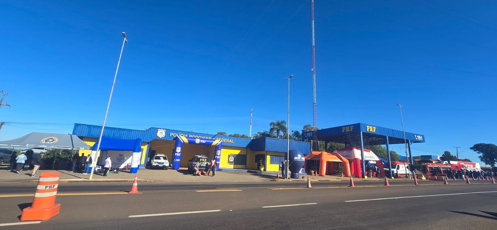 Capa PRF realiza ação do Maio Amarelo com oficinas educativas e atendimento de saúde em Sarandi