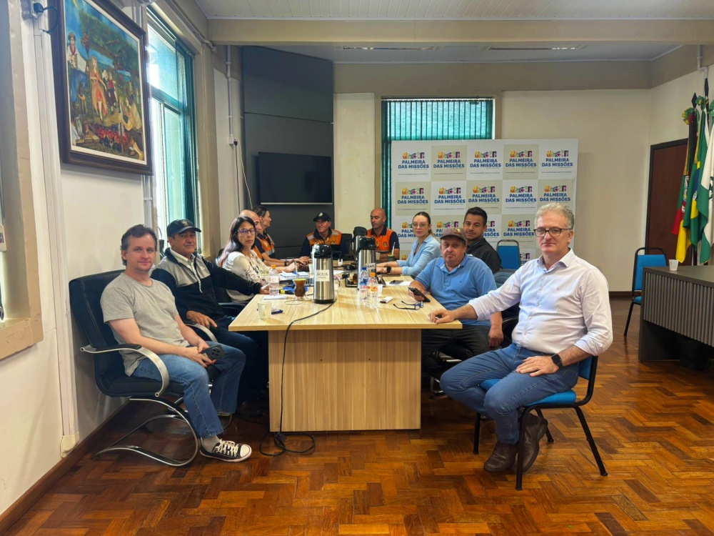 Capa Força-tarefa define ações de apoio após temporal em Palmeira das Missões