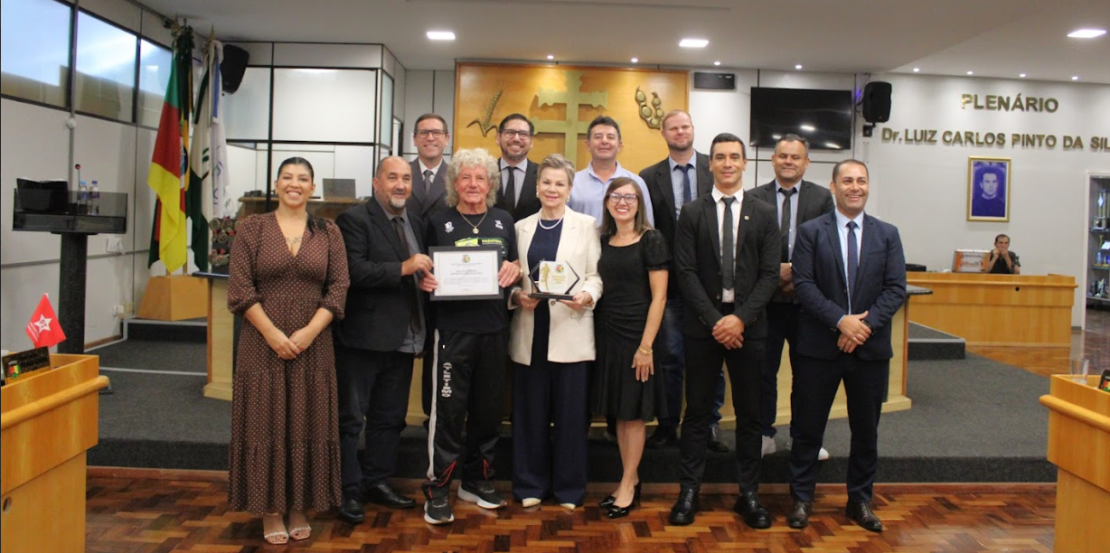 Capa Câmara de Vereadores de Palmeira das Missões homenageia Saul Camara com Troféu Desportista Destaque