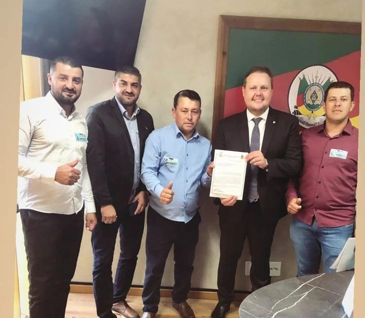 Capa Delegação liderada pelo vice-prefeito de Lajeado do Bugre participa do encontro nacional de Prefeitos e Vices