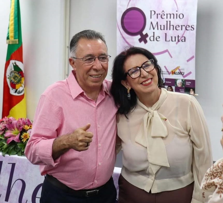 Capa Educadora de Palmeira das Missões recebe Prêmio Mulheres de Luta e é homenageada na Câmara