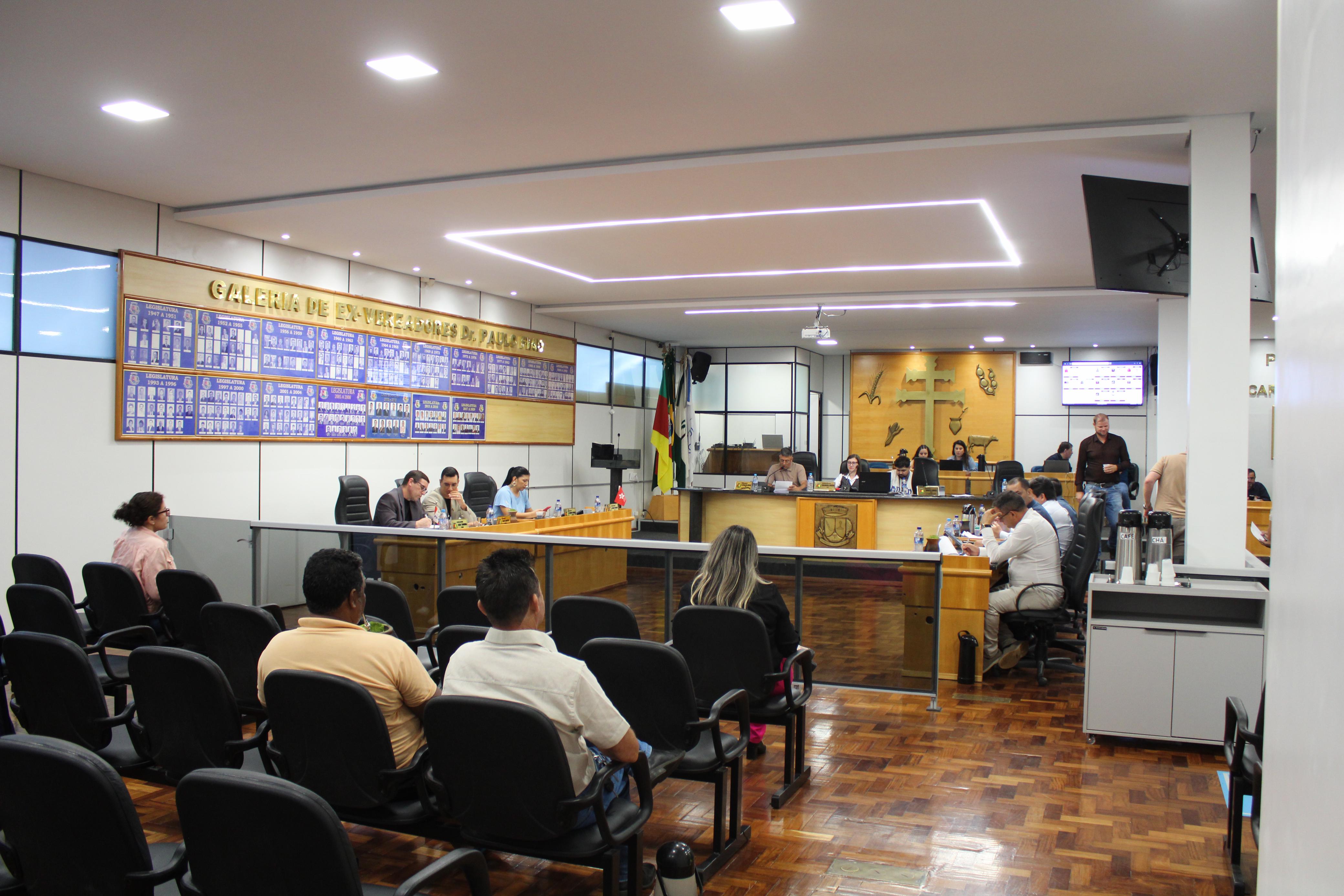 Capa Sessão da Câmara de Palmeira das Missões aprova quatro projetos com impacto em esporte, urbanismo e proteção social