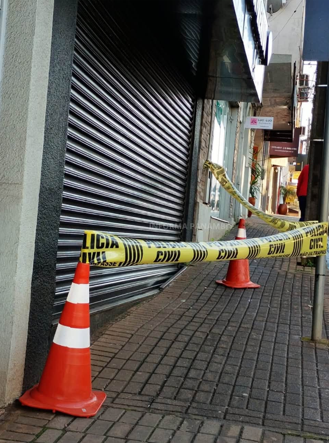 Capa Criminosos fazem família refém e roubam ótica durante ação na madrugada em Panambi