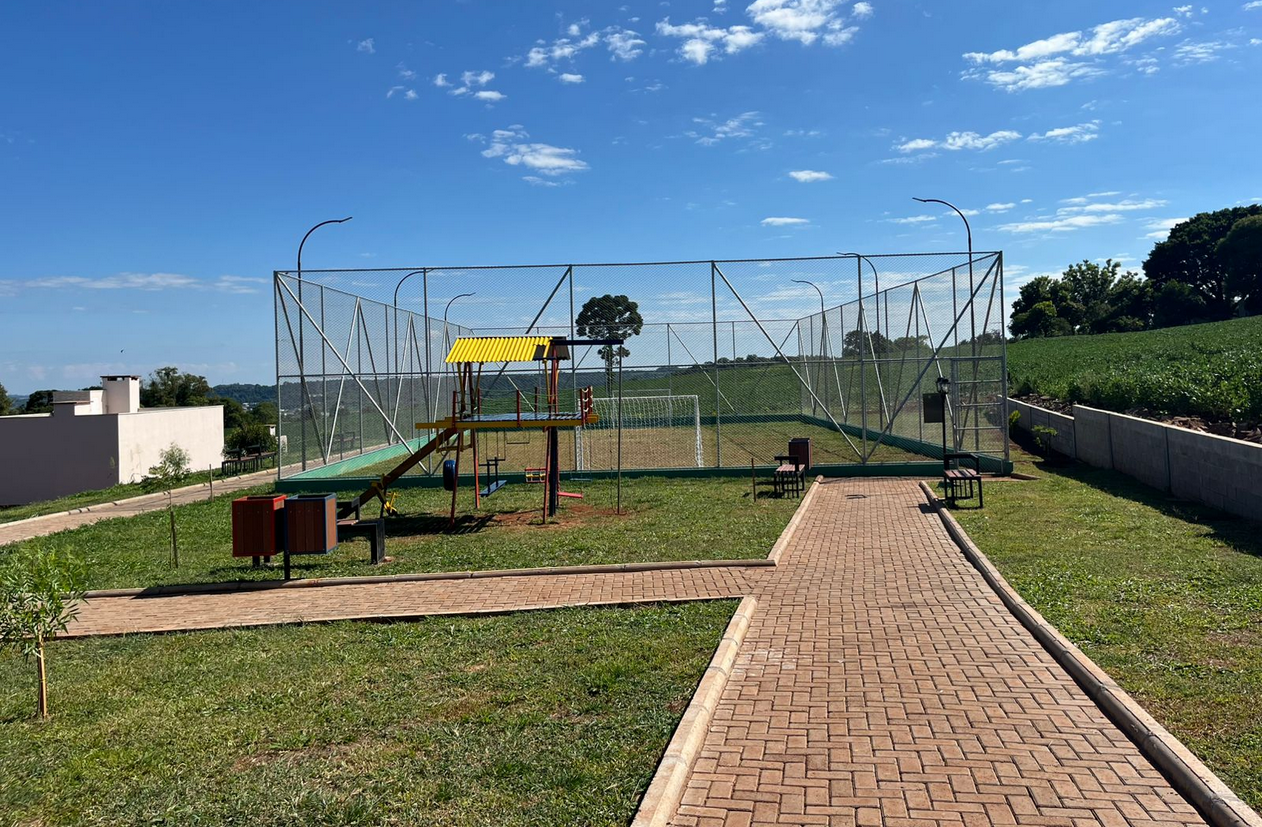 Capa Praça Fênix é inaugurada no bairro Papagaio, em Sarandi