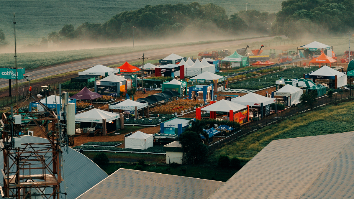 Capa Agrotec Cotrisal 2026 movimenta o agro regional com inovação e recorde histórico no leite