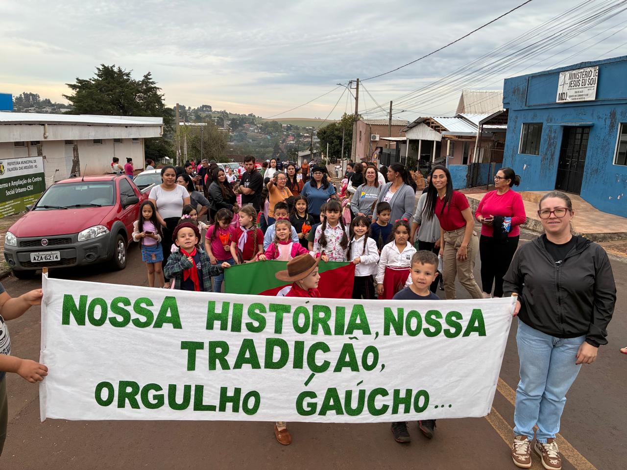 Capa 5ª Cavalgada da EMEI Criança Feliz reúne mais de 250 pessoas em Palmeira das Missões