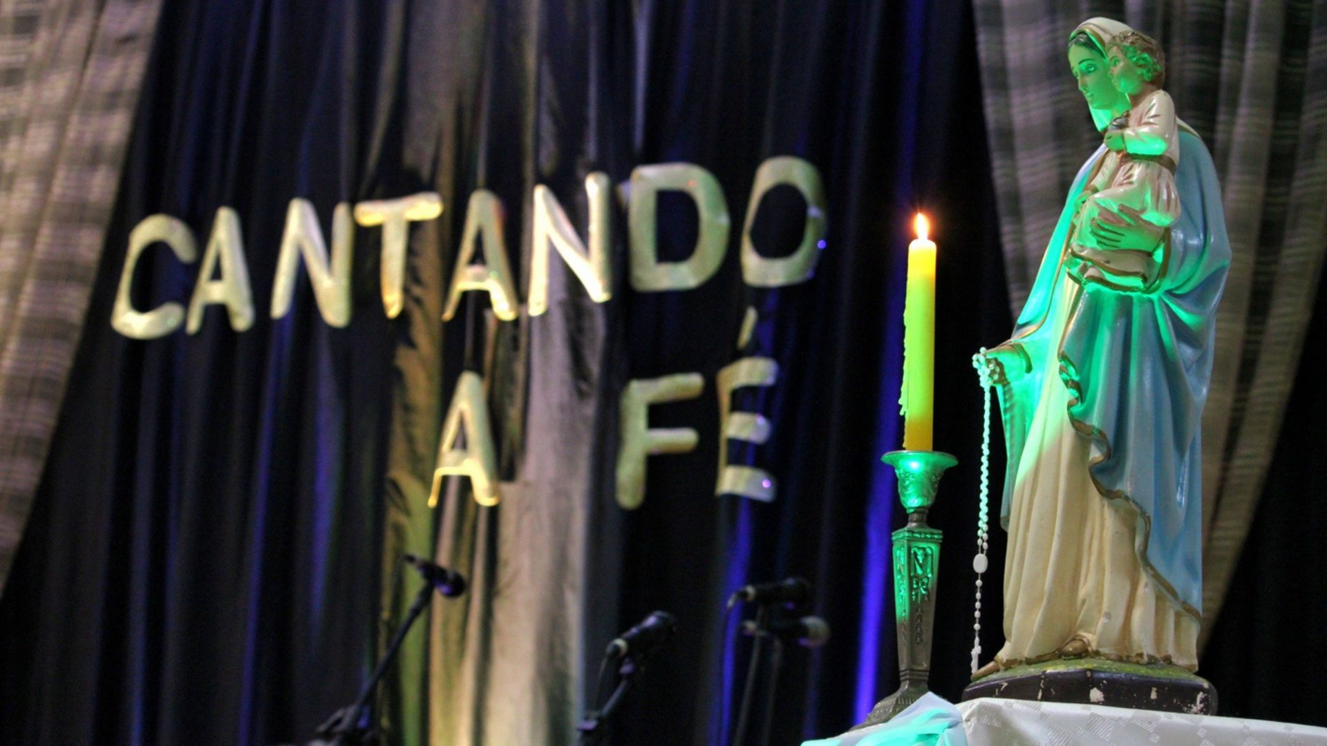 Capa "Cantando a Fé em Família" marca a noite de sexta-feira em Palmeira das Missões