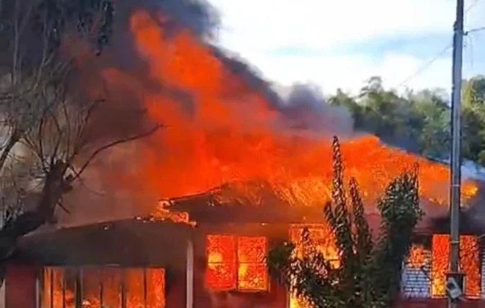Capa Incêndio destrói residência e deixa família ferida em Santa Bárbara do Sul