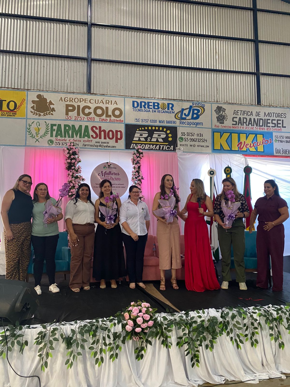 Capa Novo Barreiro celebra 34 anos com homenagem a mulheres que inspiram