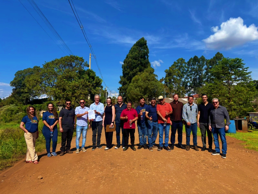 Capa Assinado termo para início de obra do calçamento na Esquina Brandão em Palmeira das Missões