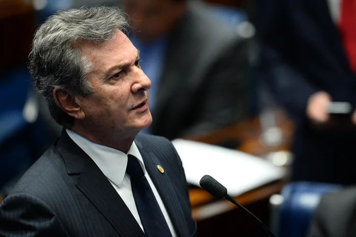 Capa Moraes concede prisão domiciliar ao ex-presidente Fernando Collor