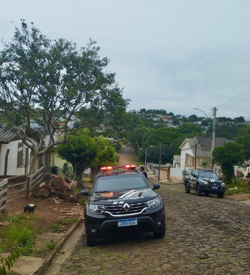 Capa Polícia Civil cumpre mandados e prende suspeitos de homicídio em Palmeira das Missões
