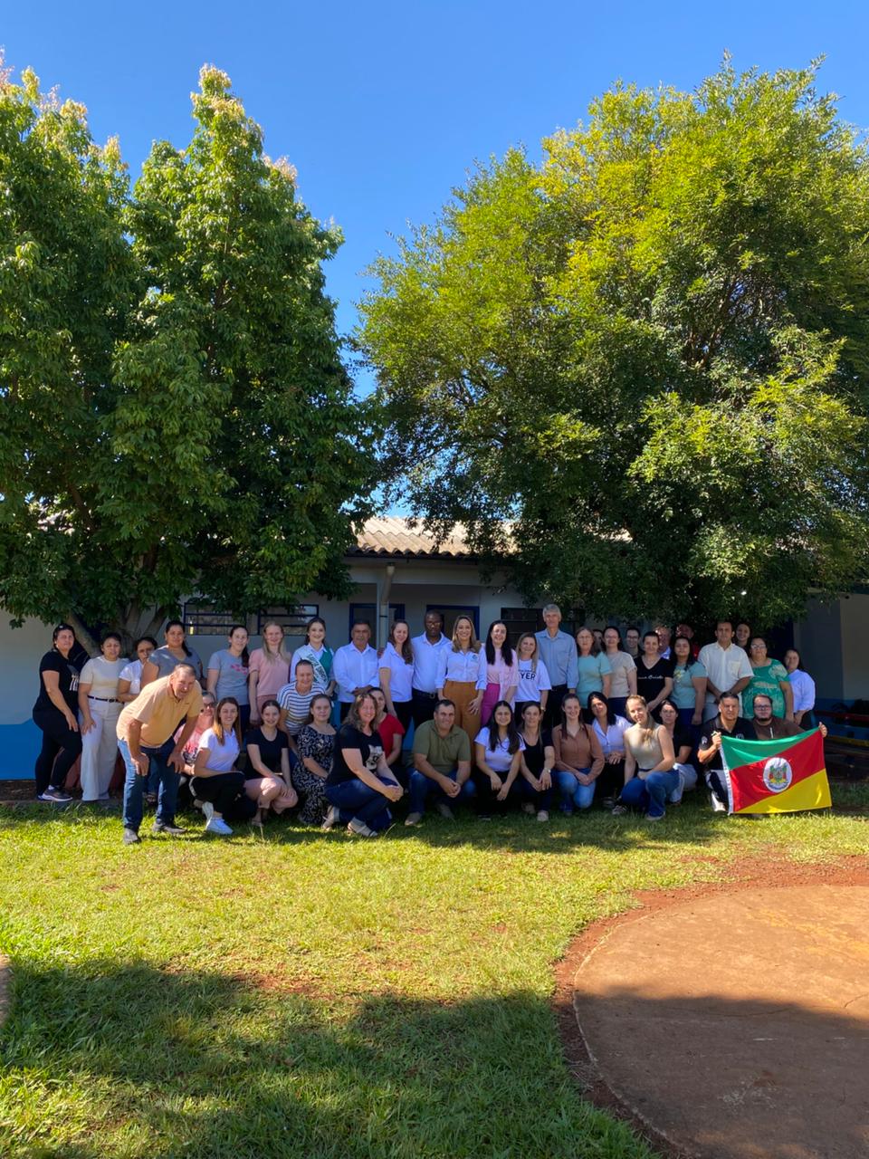 Capa Novo Barreiro marca 34 anos com pacote de investimentos em escolas da rede municipal