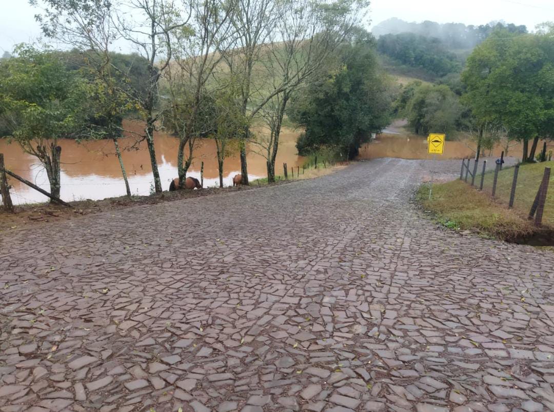 Capa Chapada libera todos os acessos após chuvas e mantém alerta para danos em estradas do interior