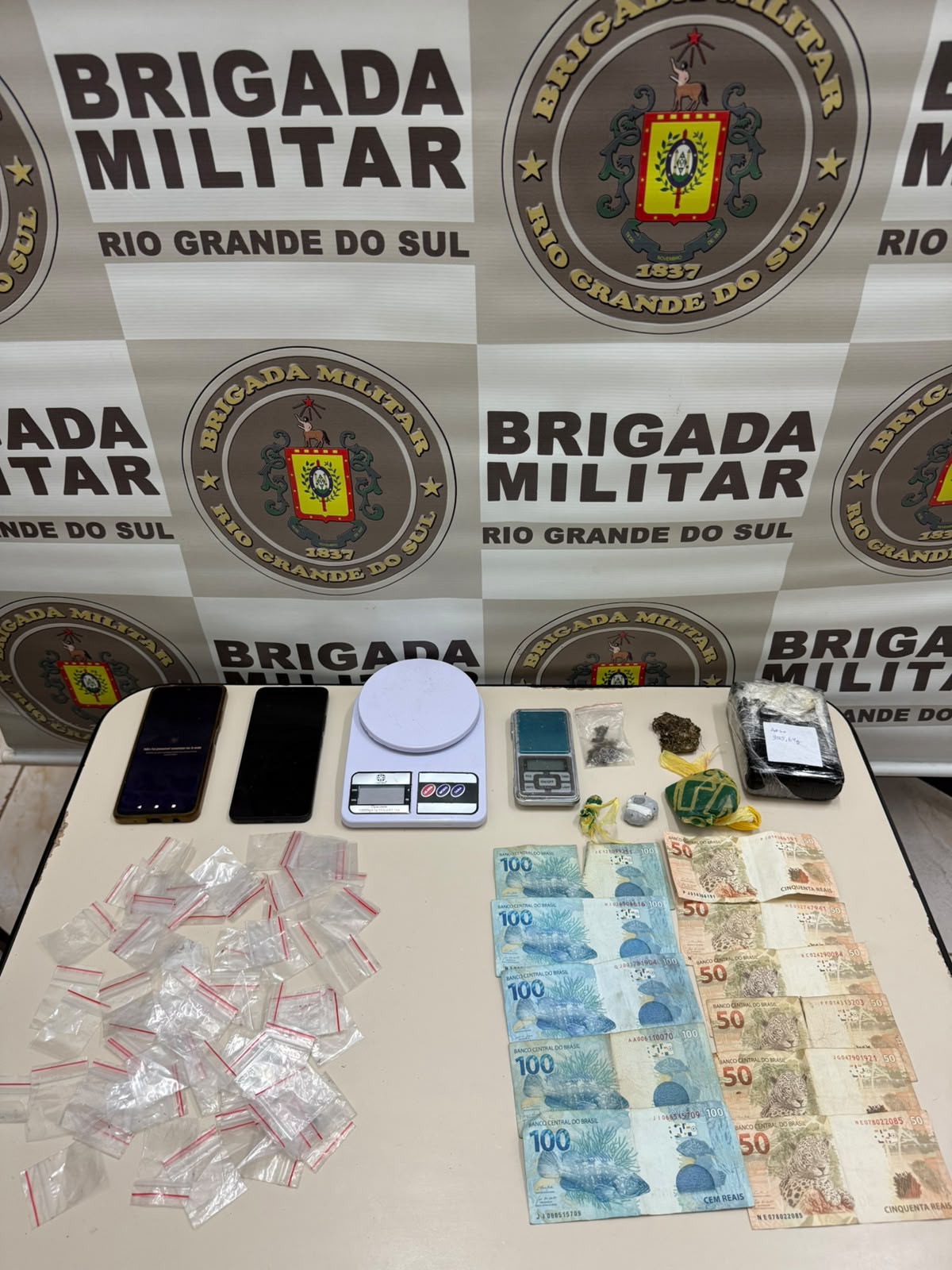 Capa Brigada Militar prende dois homens por tráfico de drogas em Palmeira das Missões
